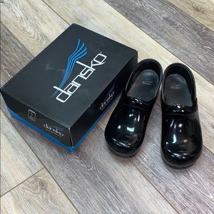 Dansko LEATHER black shoes